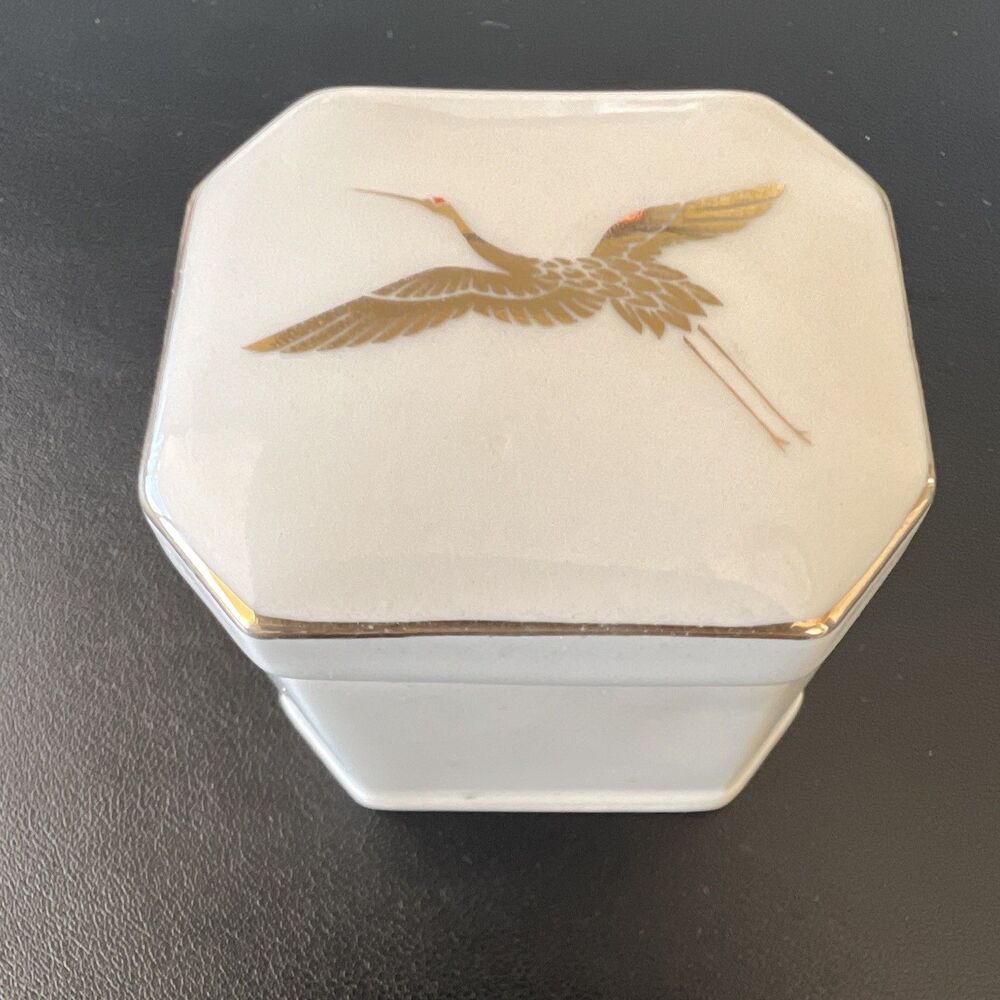 Takahashi 2” Trinket/Ring Porcelain Box W/ Lid, Gold Trim, Crane Bird. Vintage